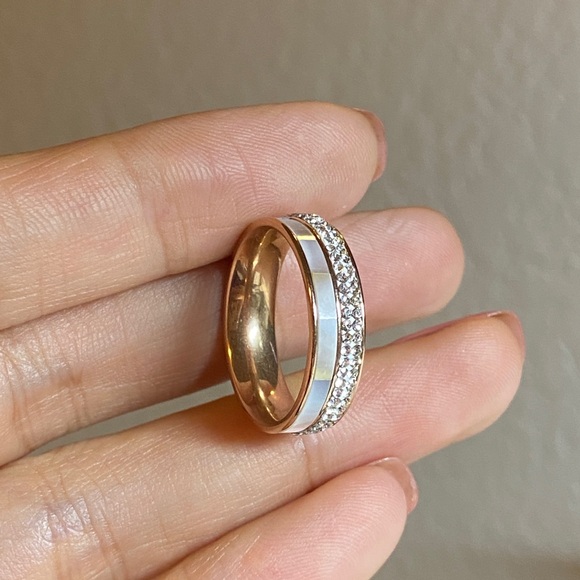 Size 7-8 Shell CZ Gold Chunky Open Ring for Women girls - Picture 6 of 7